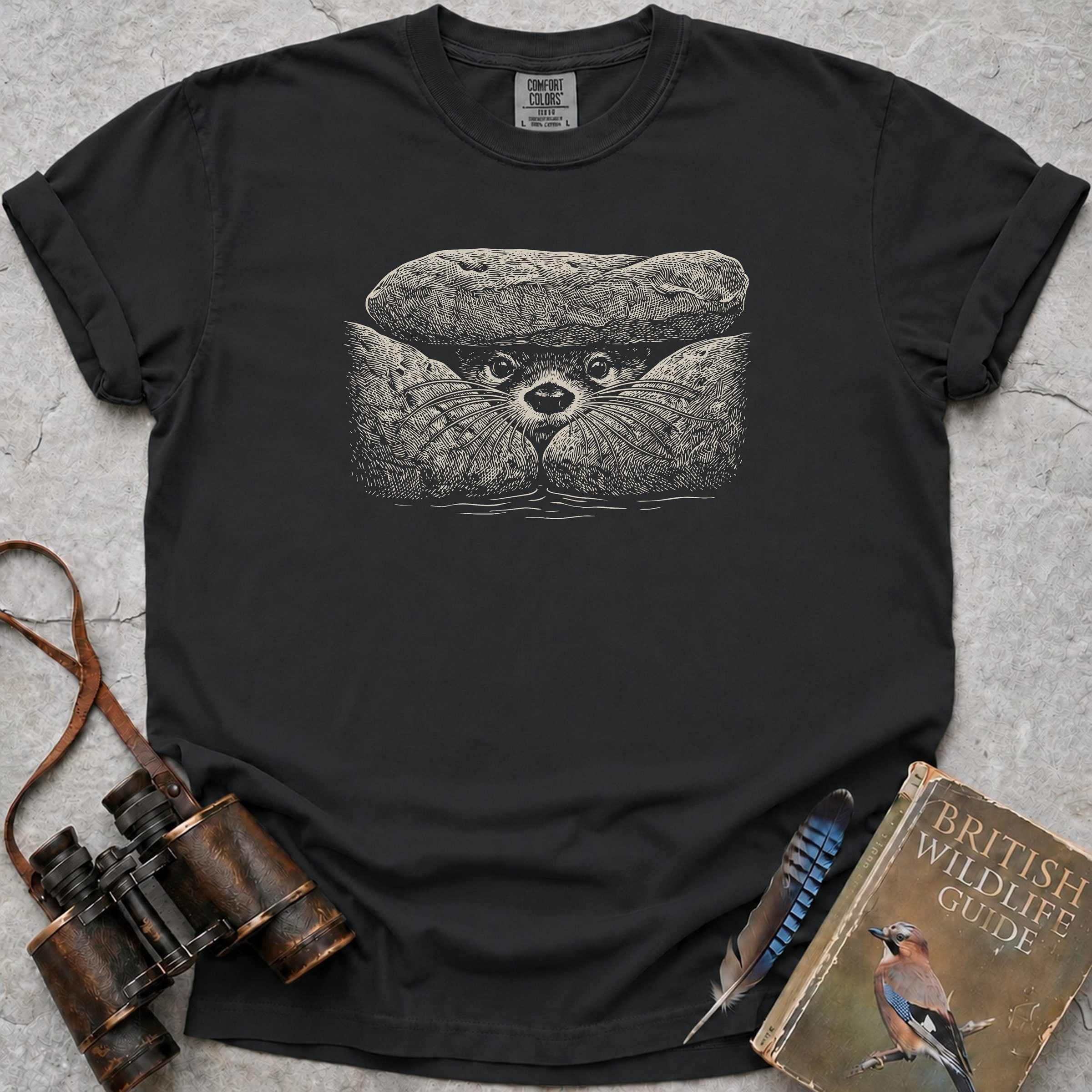 Curious Otter T-Shirt — black